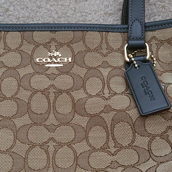 Coach Shoulder Bag, EUC. - Picture 2 of 11